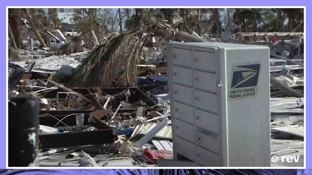 飓风“伊恩”一个月后，联邦应急管理局局长在佛罗里达州进行救援工作
